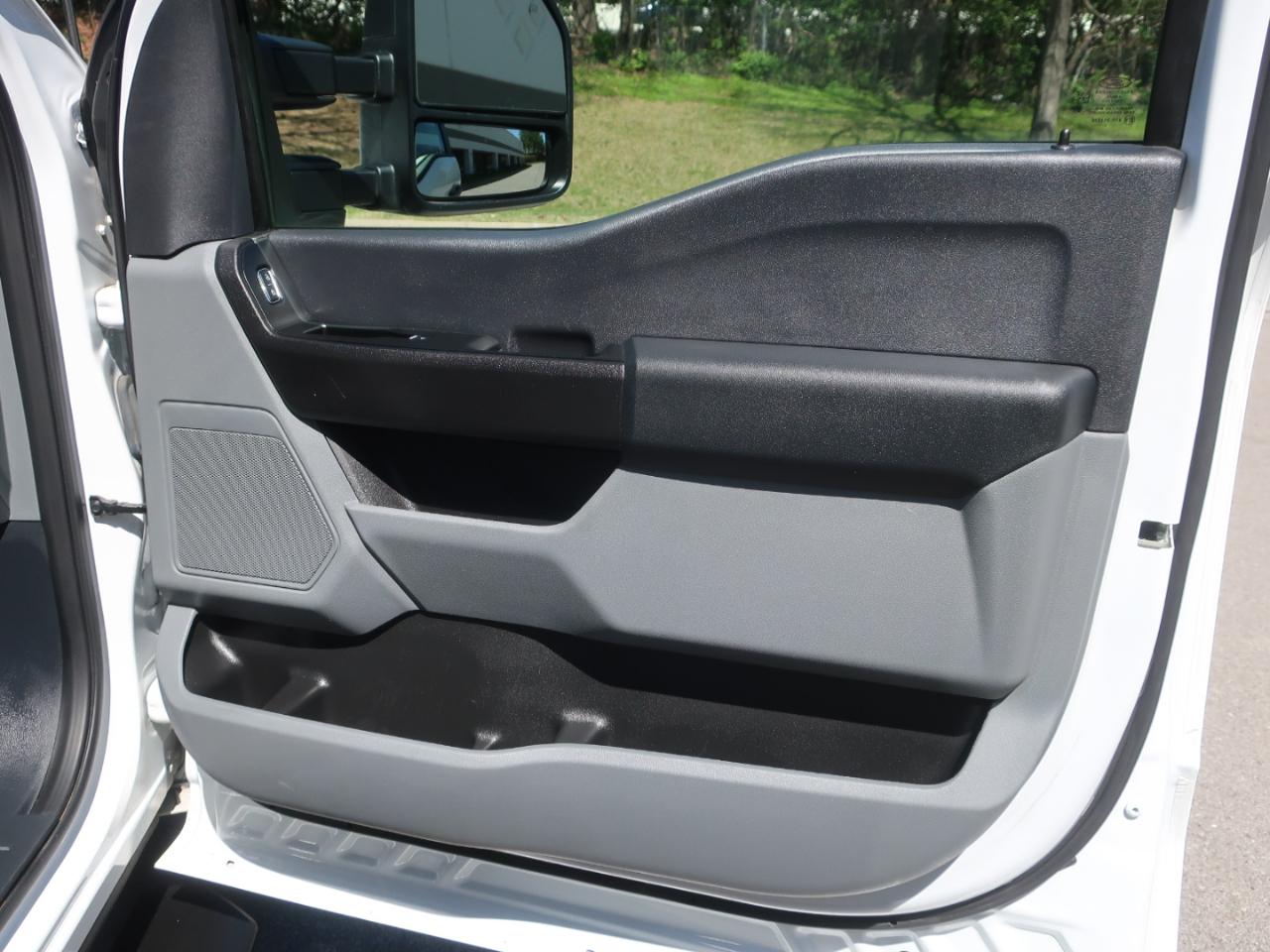 Ford F-250 SD XL Crew Cab 4WD 2023