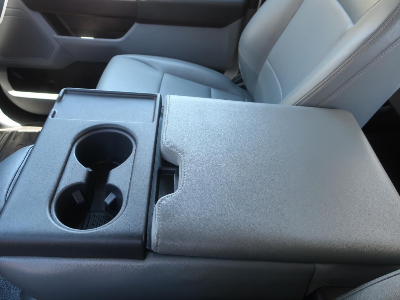 Ford F-250 SD XL Crew Cab 4WD 2023