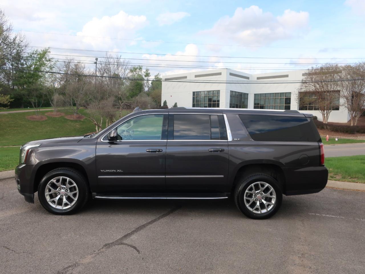 GMC Yukon XL SLT 4WD 2017