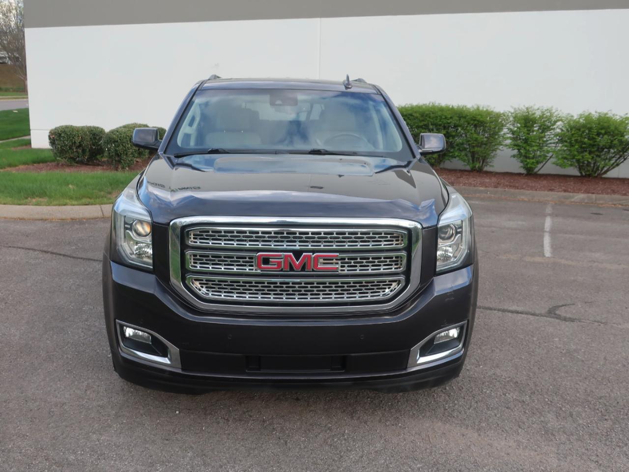GMC Yukon XL SLT 4WD 2017