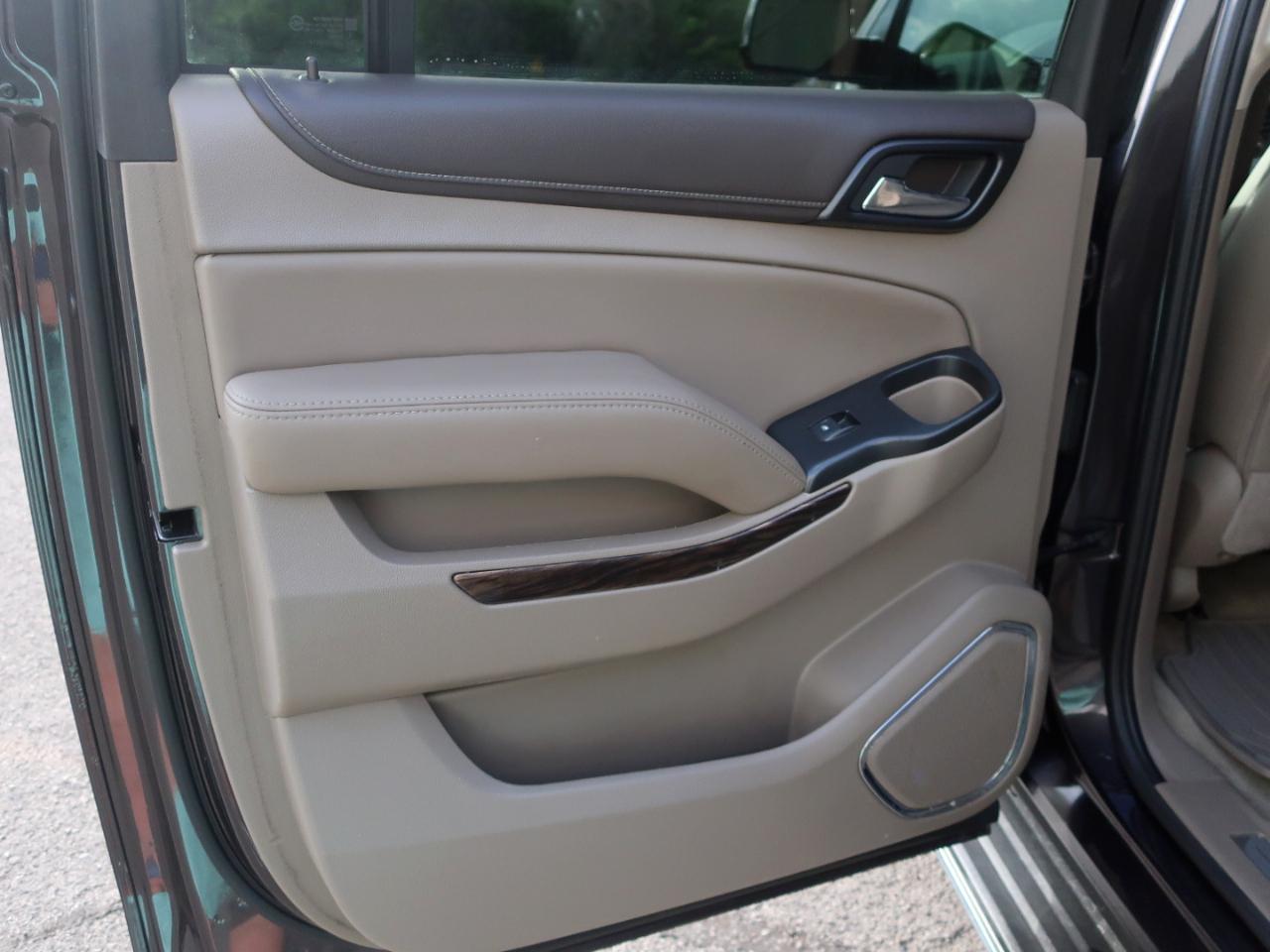 GMC Yukon XL SLT 4WD 2017