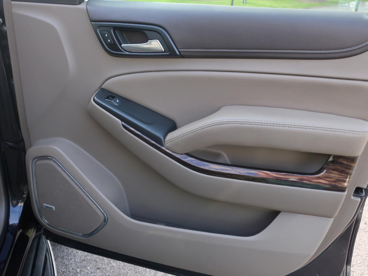 GMC Yukon XL SLT 4WD 2017