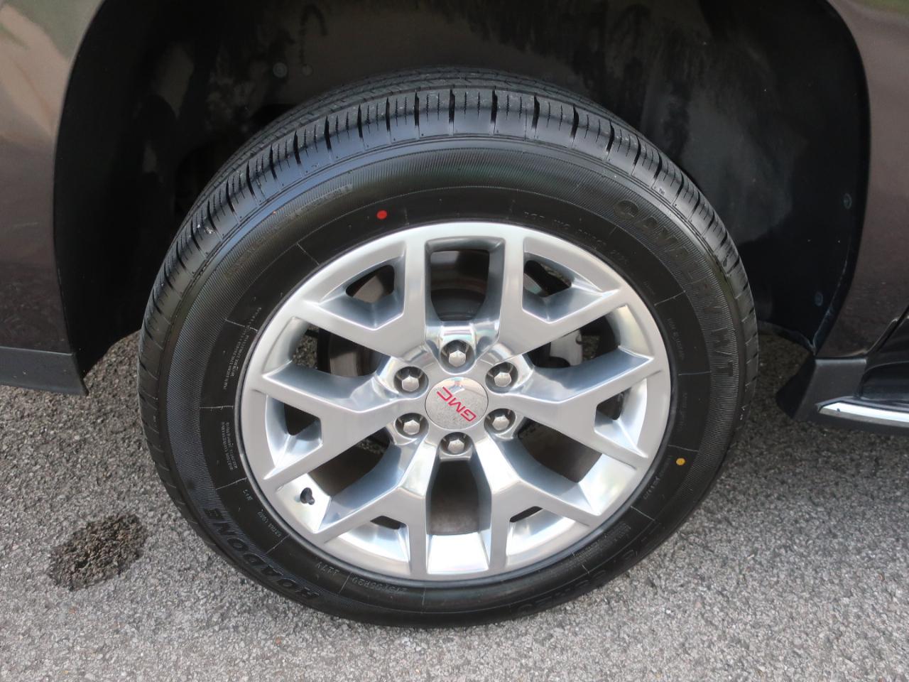 GMC Yukon XL SLT 4WD 2017