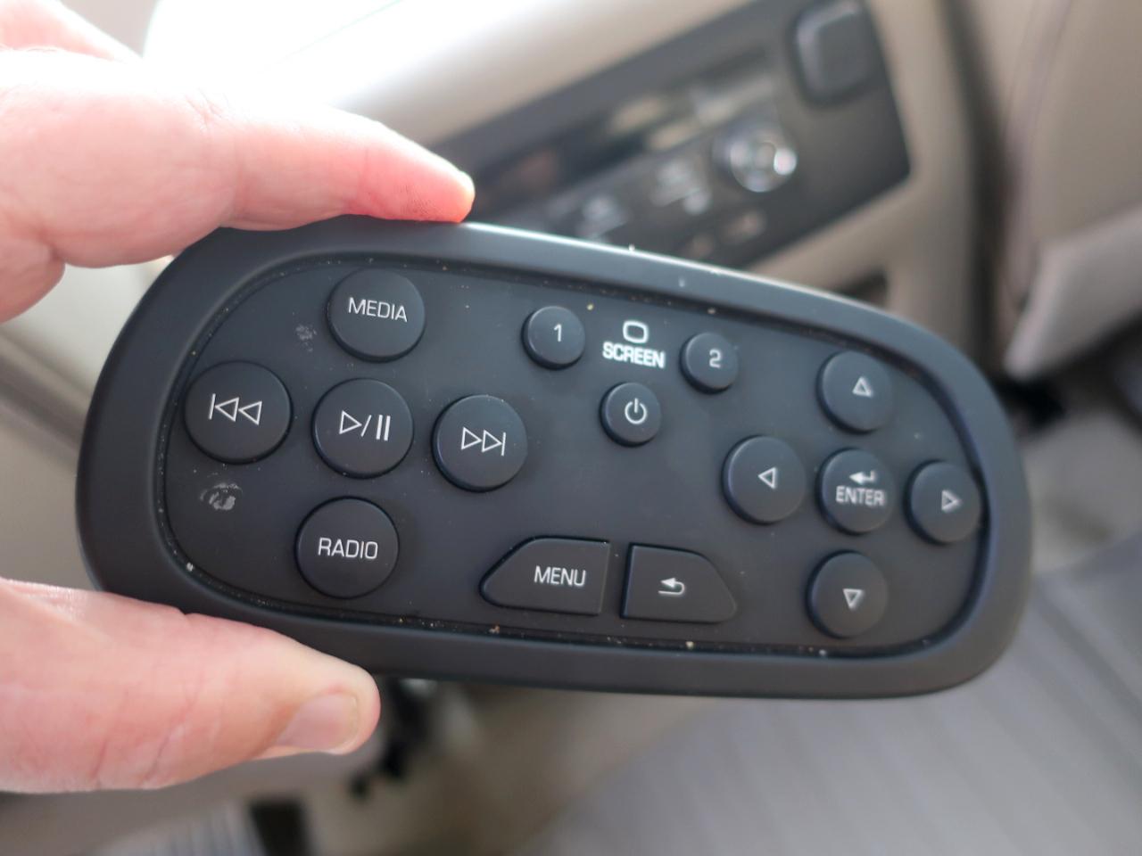 GMC Yukon XL SLT 4WD 2017