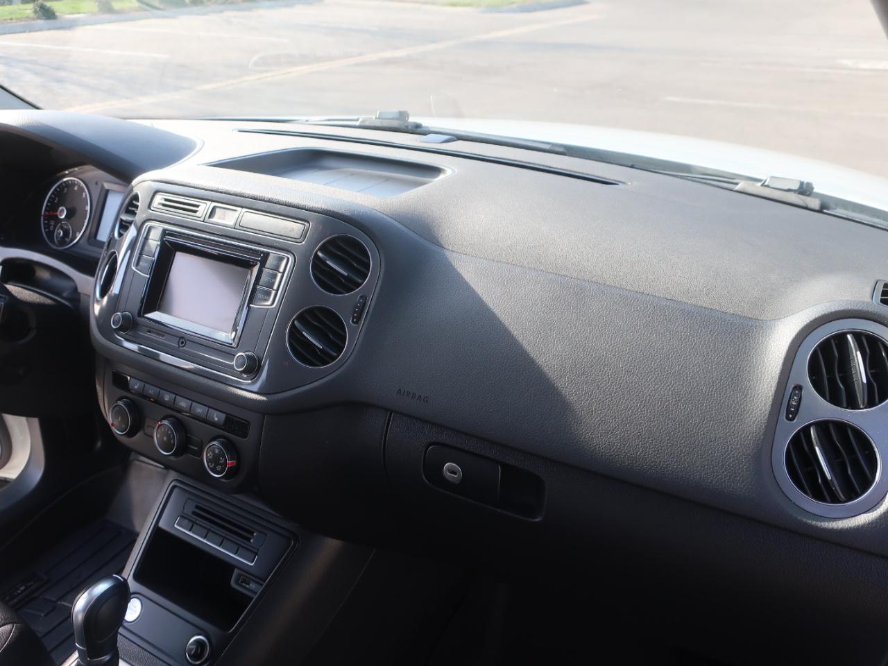 Volkswagen Tiguan 2.0T S FWD 2016