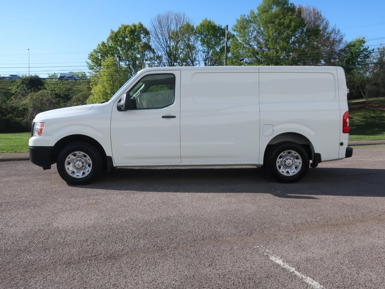 Nissan NV Cargo 1500 SV 2021
