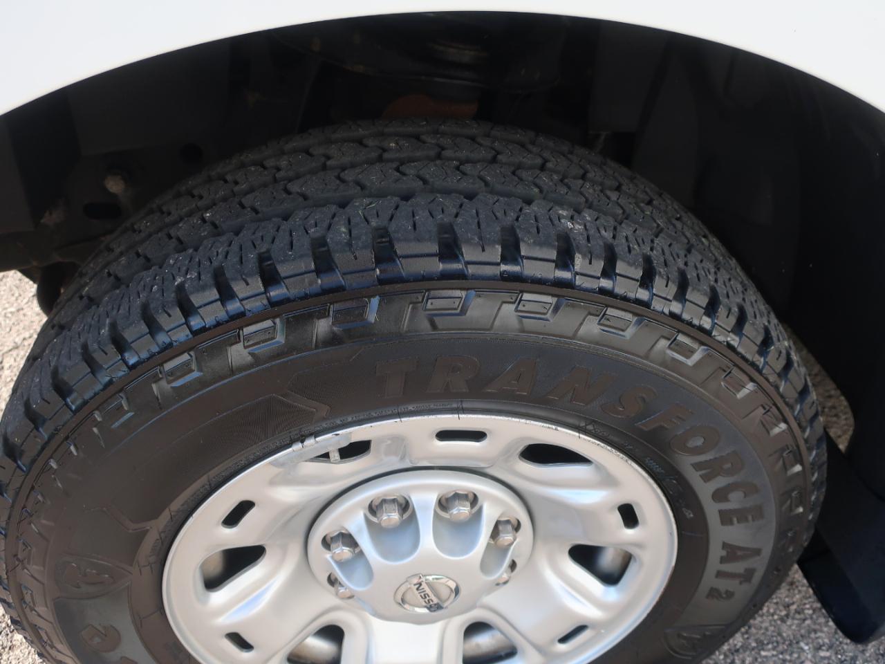 Nissan NV Cargo 1500 SV 2021