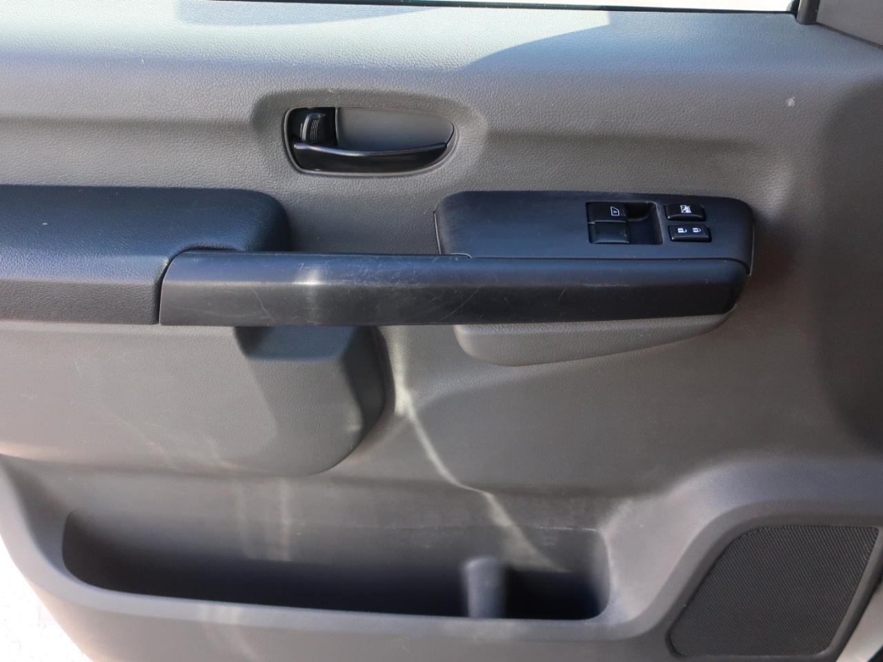 Nissan NV Cargo 1500 SV 2021