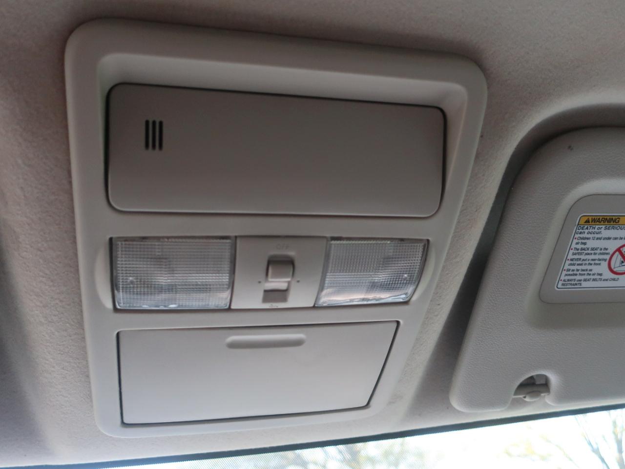 Nissan NV Cargo 1500 SV 2021