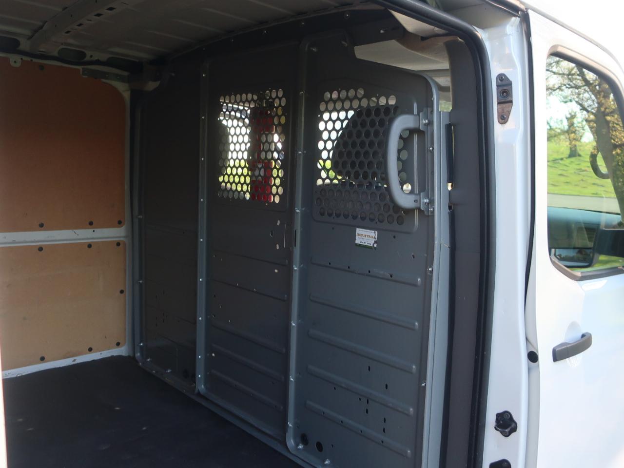 Nissan NV Cargo 1500 SV 2021