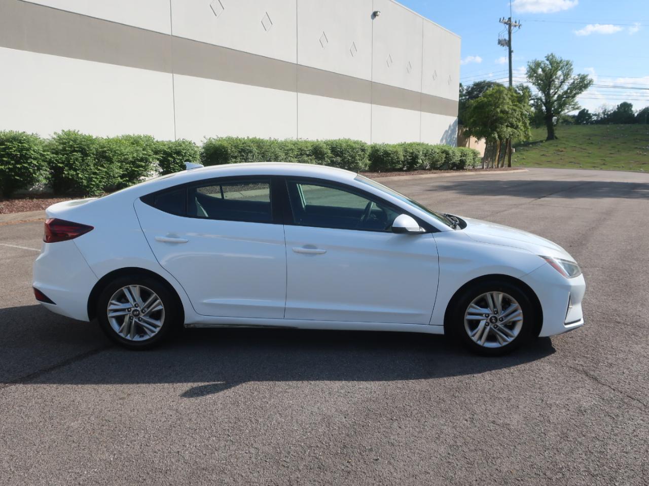 Hyundai Elantra SEL 2019