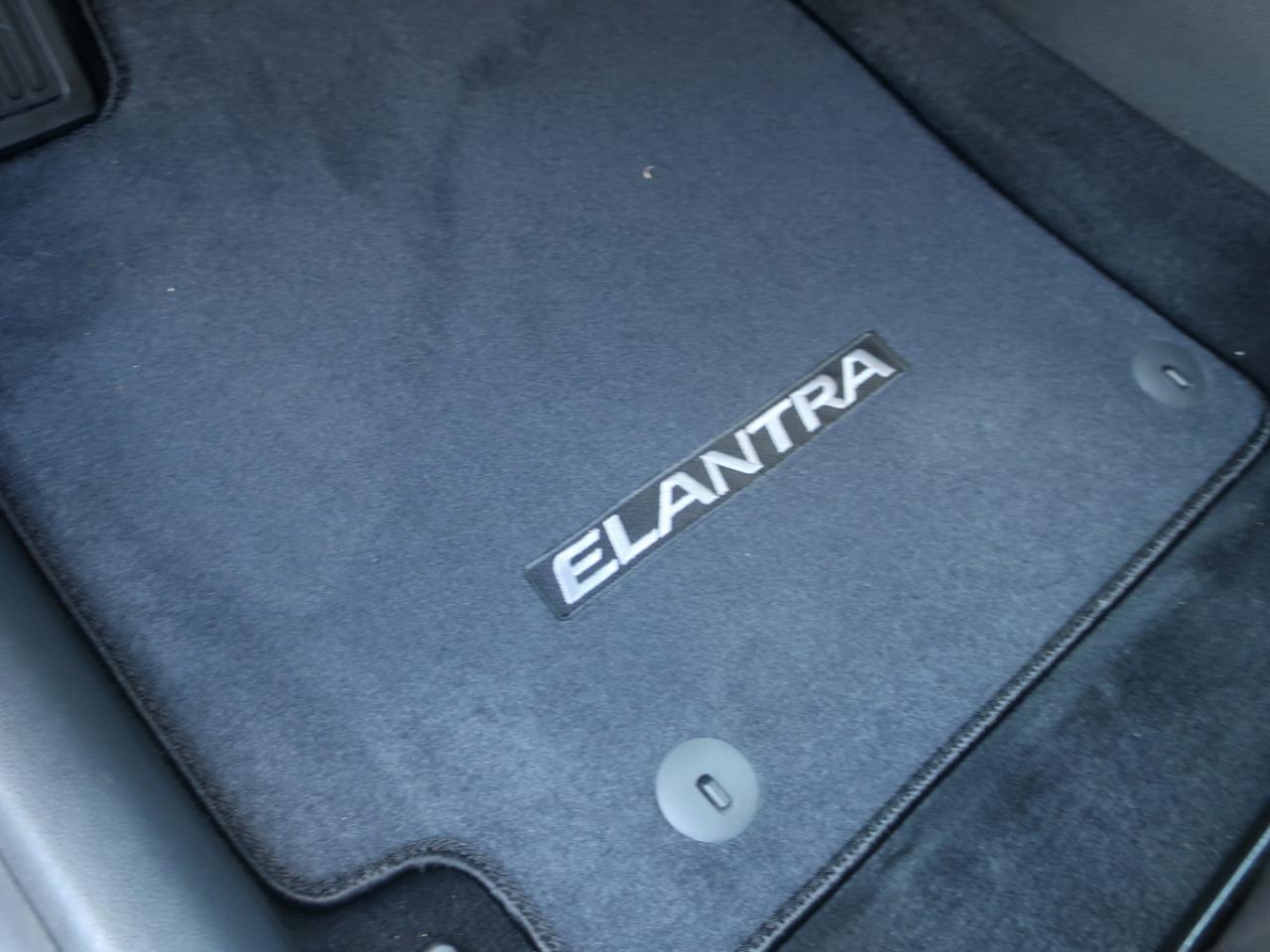 Hyundai Elantra SEL 2019