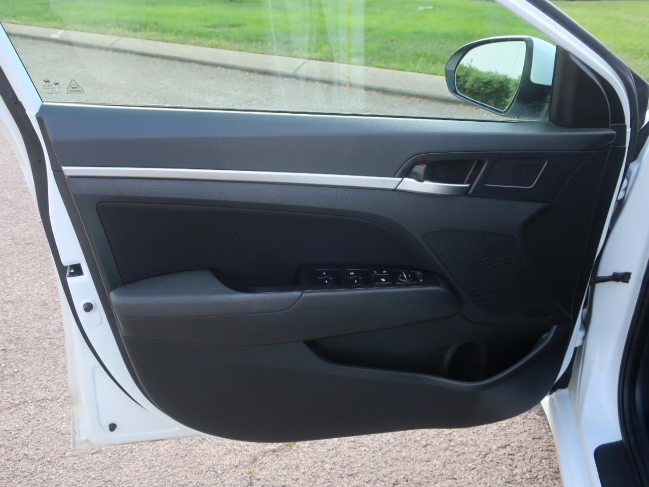 Hyundai Elantra SEL 2019