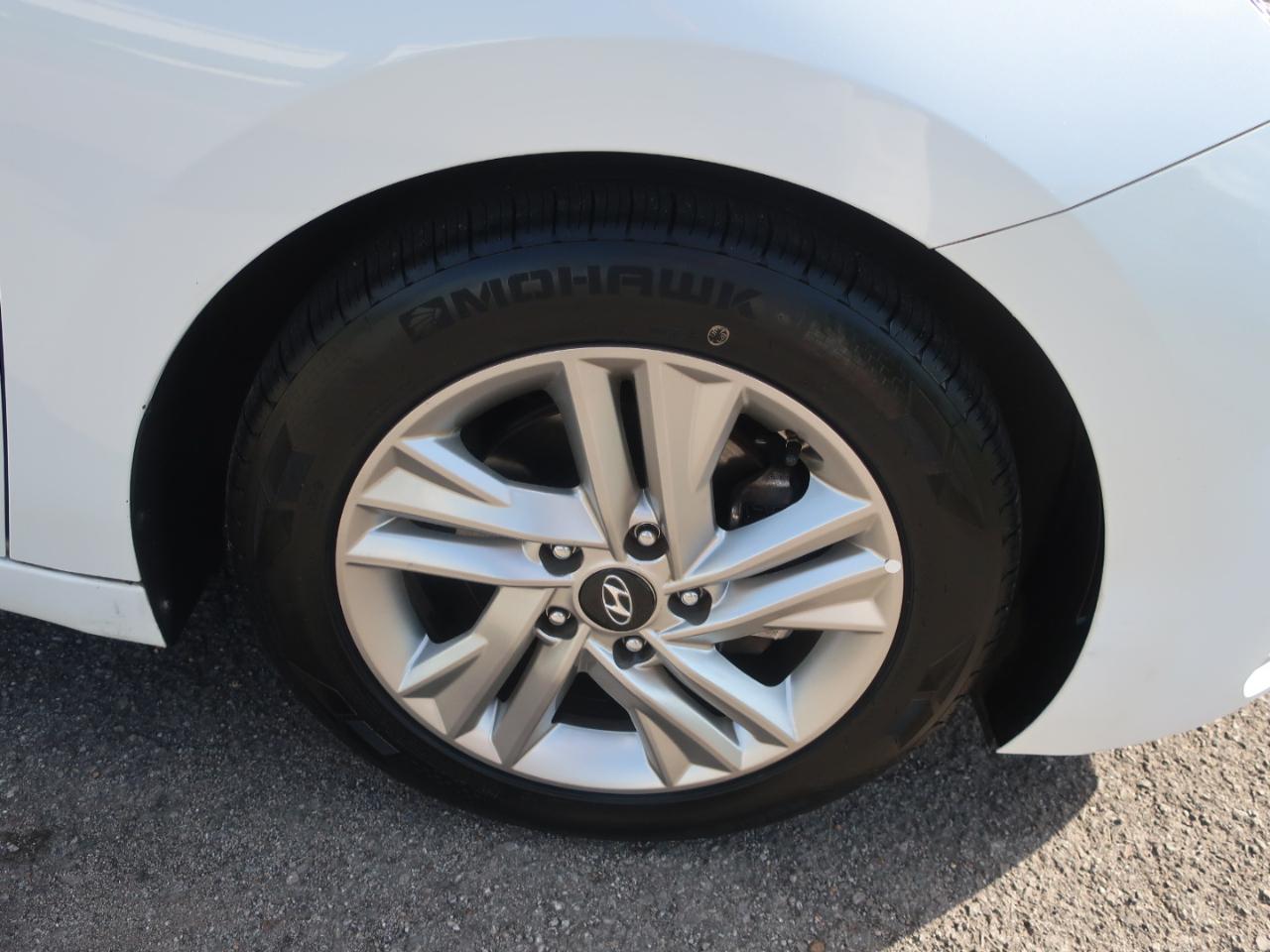 Hyundai Elantra SEL 2019