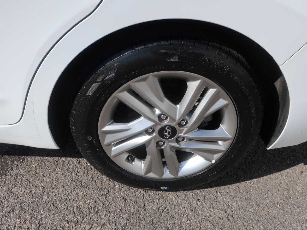 Hyundai Elantra SEL 2019