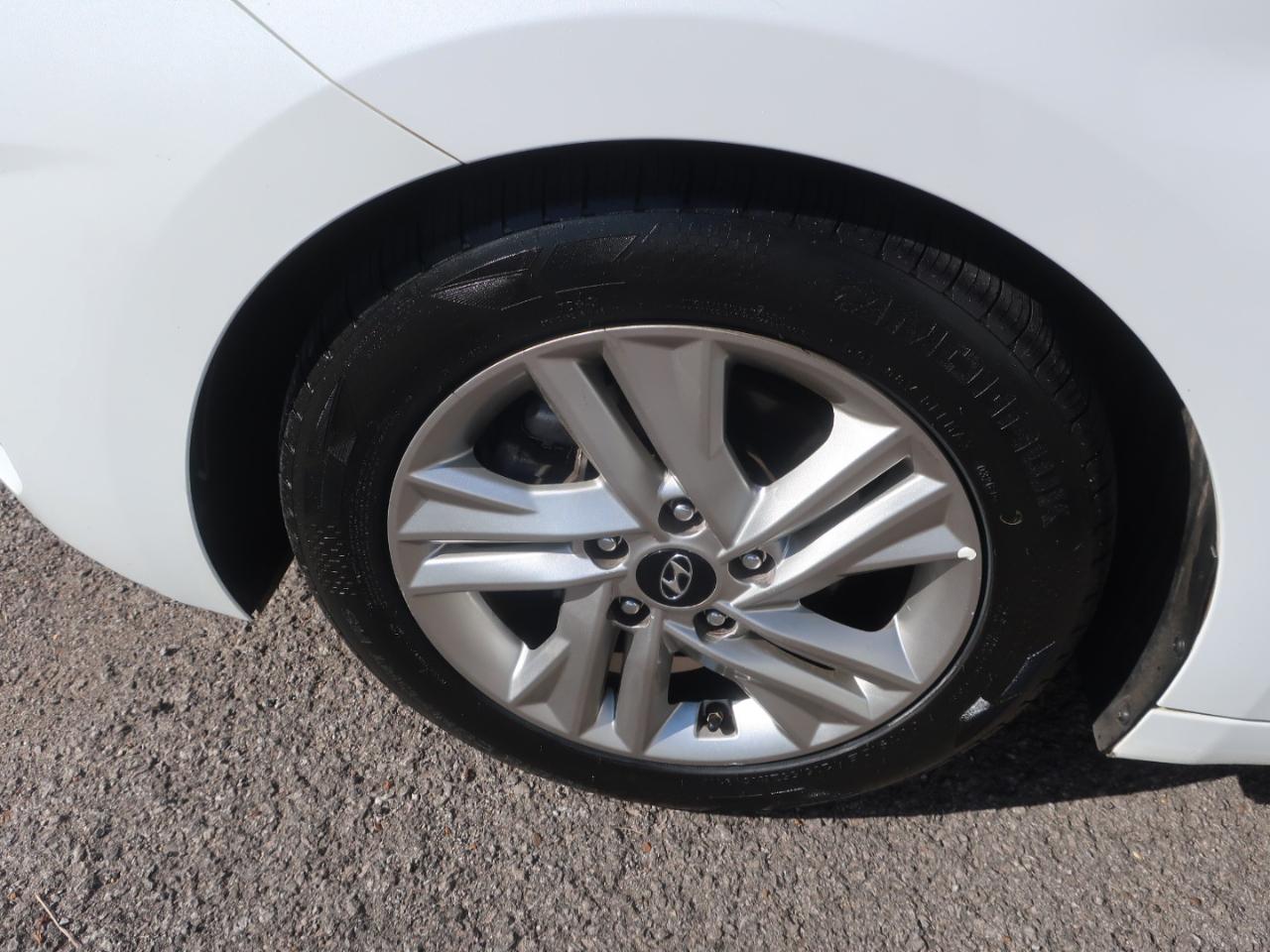 Hyundai Elantra SEL 2019