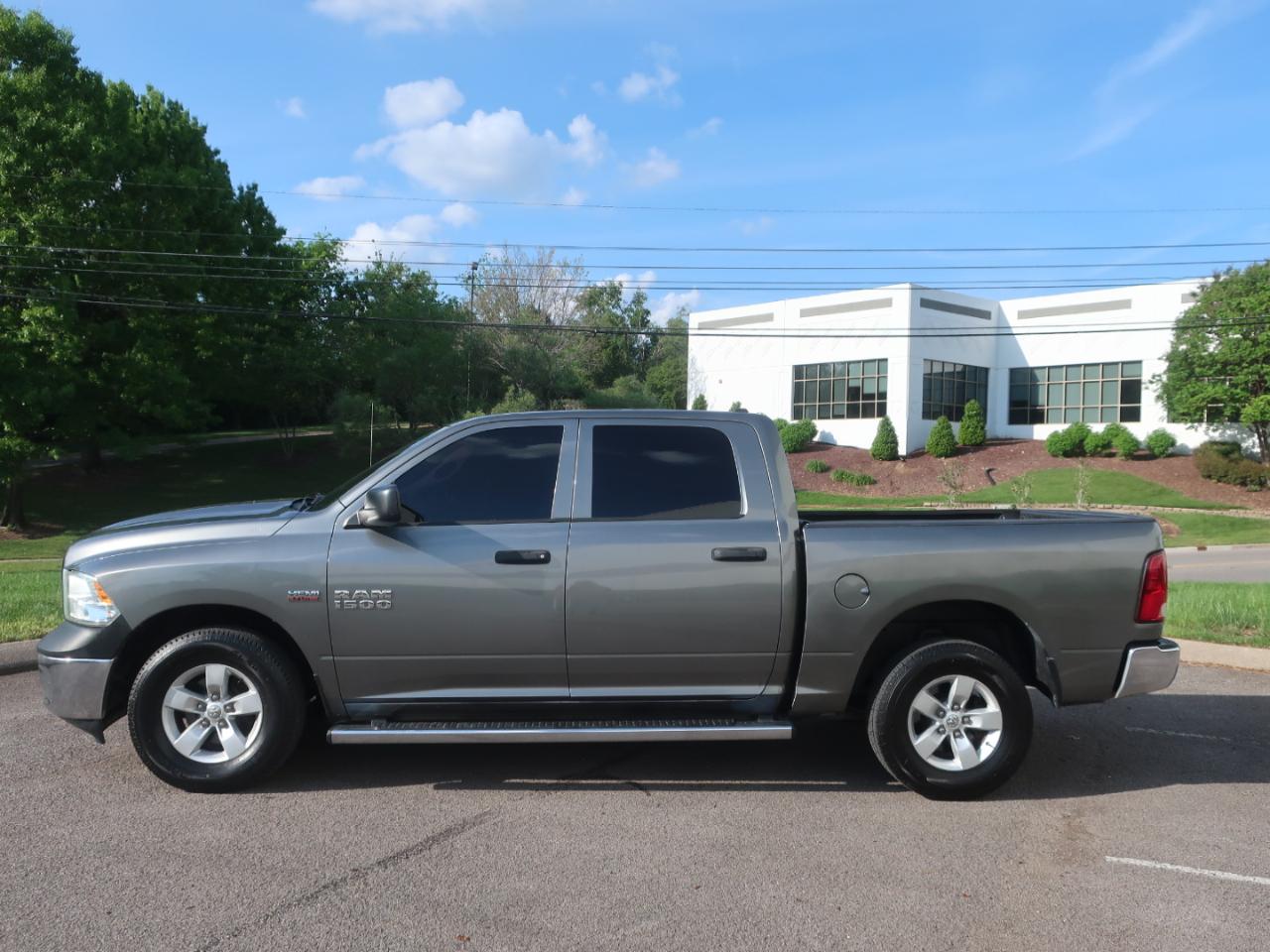 RAM 1500 Tradesman Crew Cab SWB 4WD 2013