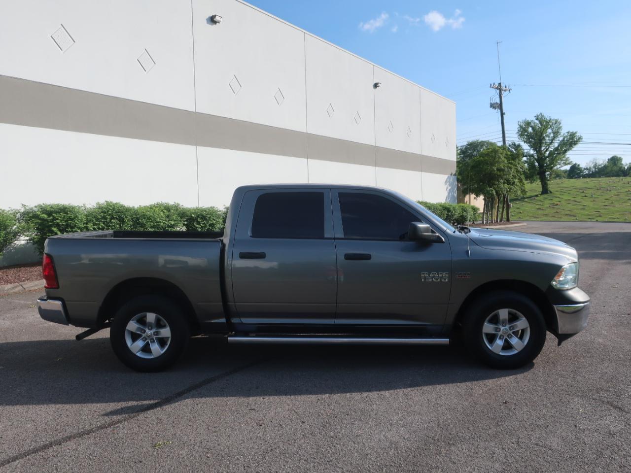 RAM 1500 Tradesman Crew Cab SWB 4WD 2013