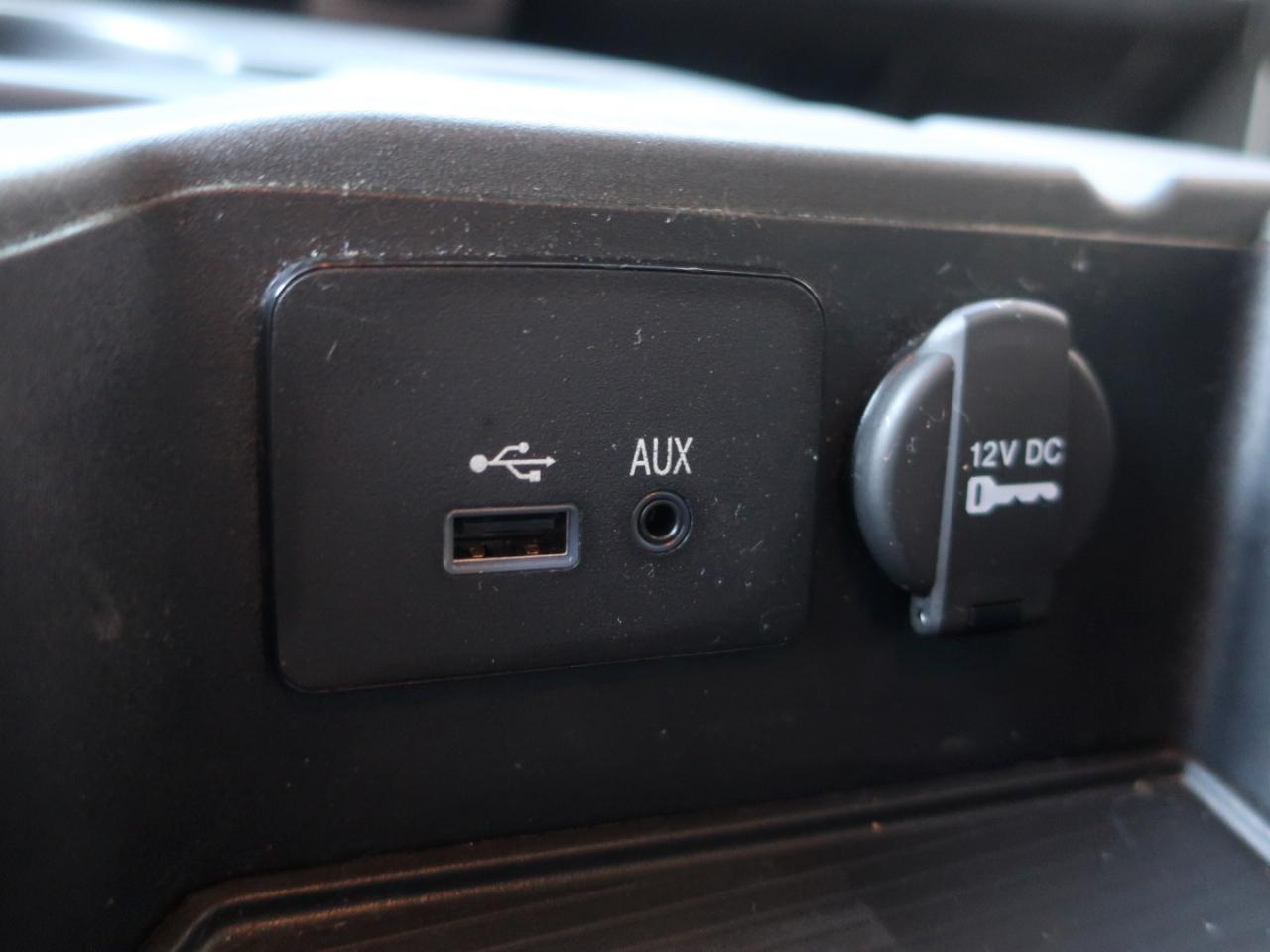 RAM 1500 Tradesman Crew Cab SWB 4WD 2013