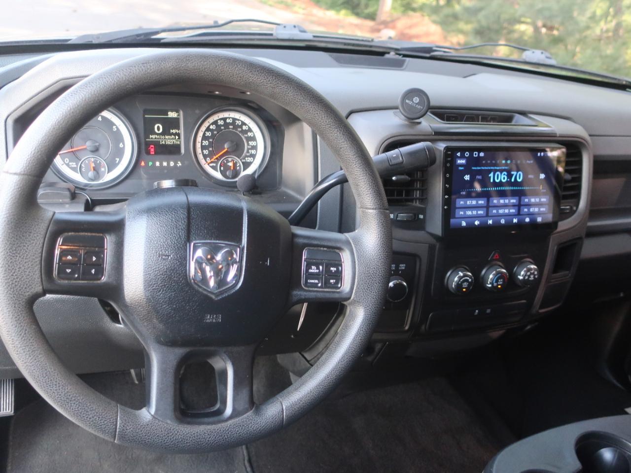 RAM 1500 Tradesman Crew Cab SWB 4WD 2013