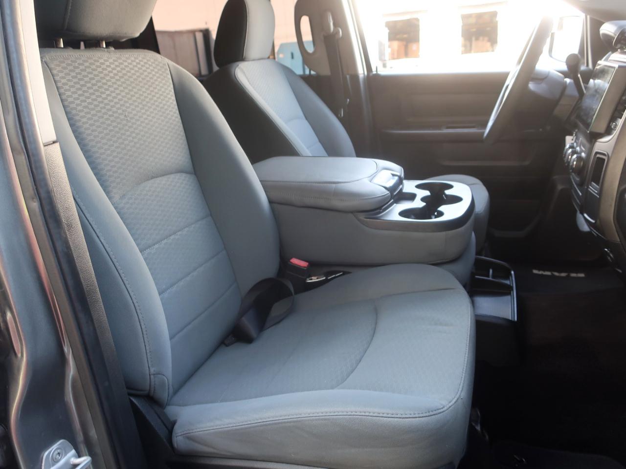 RAM 1500 Tradesman Crew Cab SWB 4WD 2013