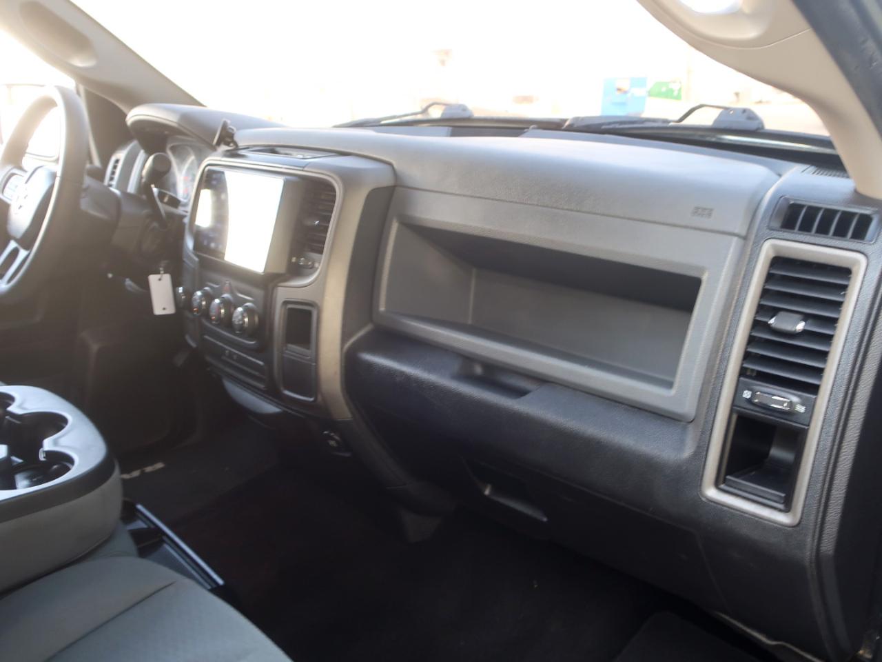 RAM 1500 Tradesman Crew Cab SWB 4WD 2013
