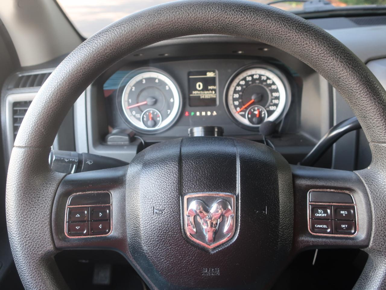 RAM 1500 Tradesman Crew Cab SWB 4WD 2013