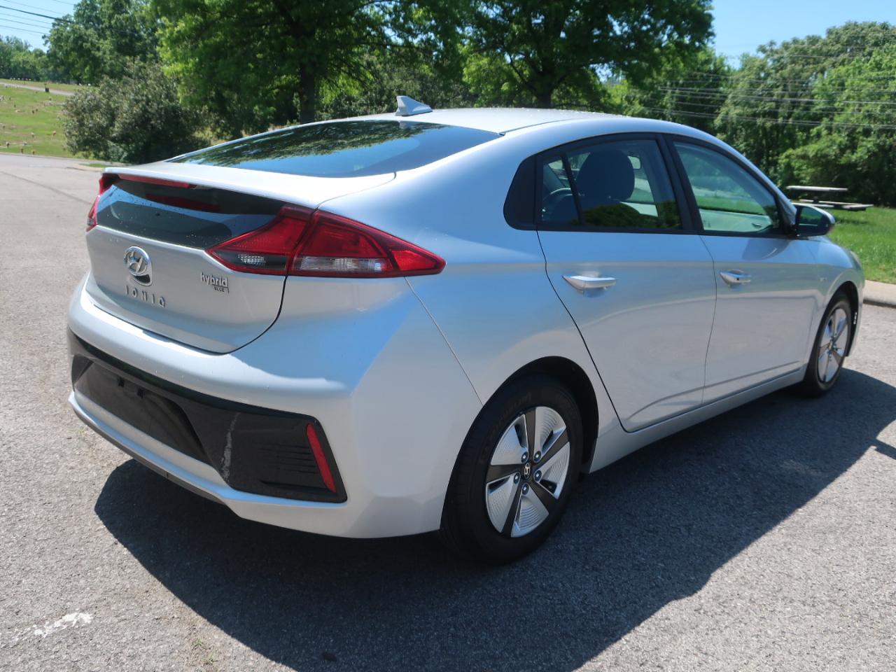 Hyundai Ioniq Hybrid Blue 2018