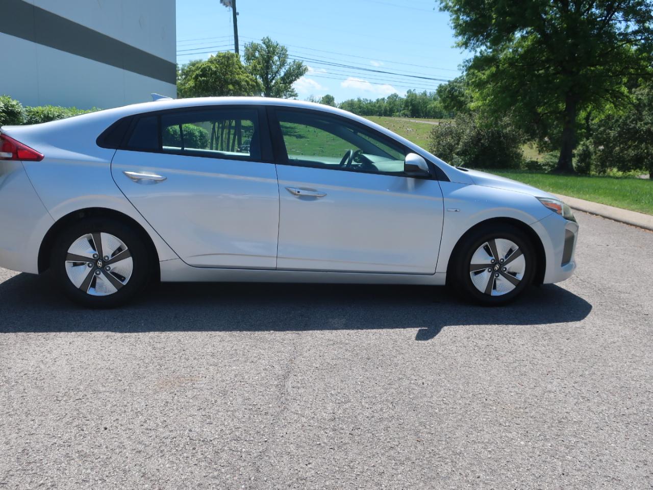 Hyundai Ioniq Hybrid Blue 2018