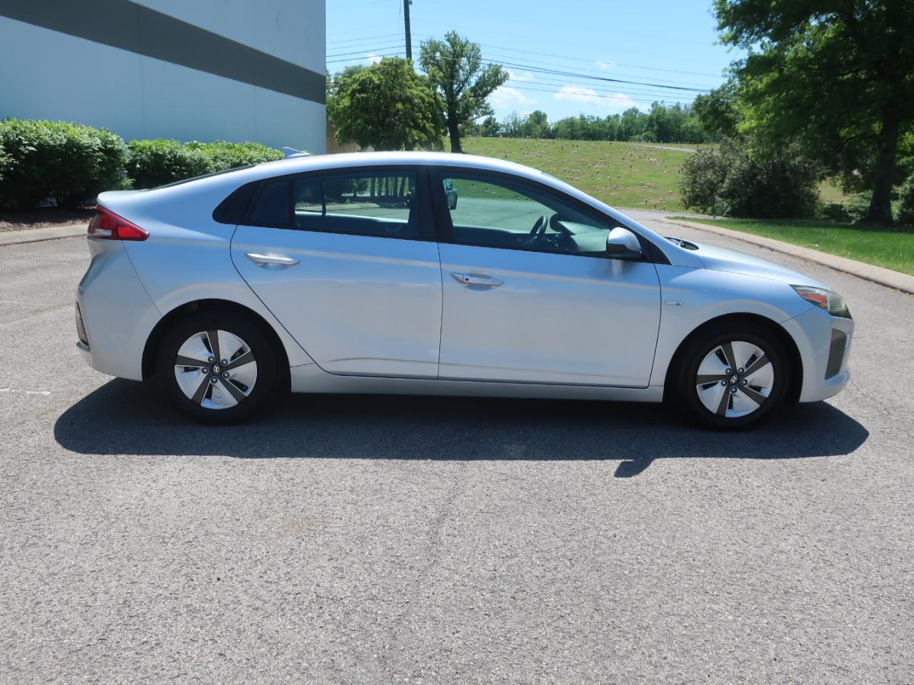 Hyundai Ioniq Hybrid Blue 2018