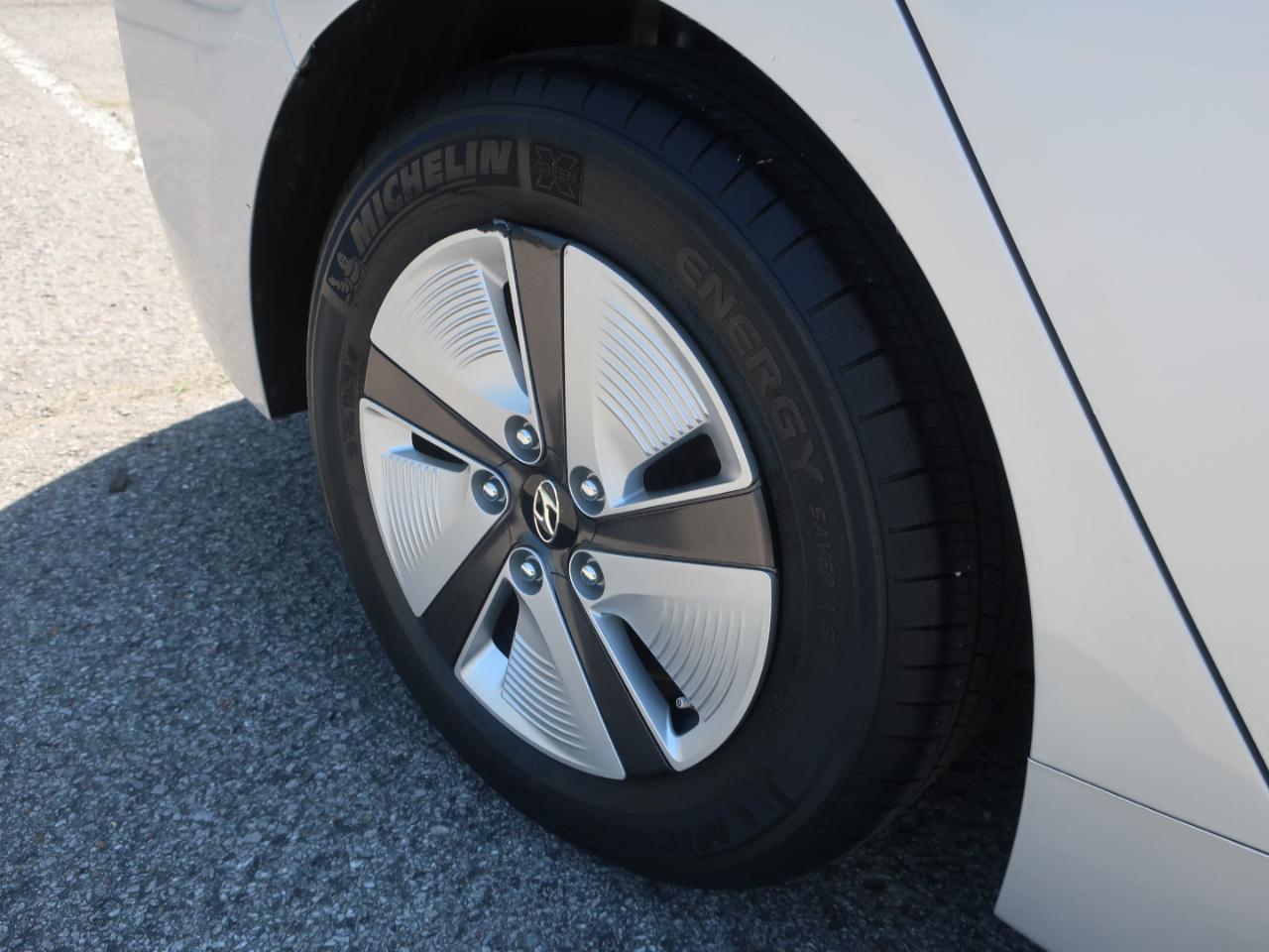 Hyundai Ioniq Hybrid Blue 2018