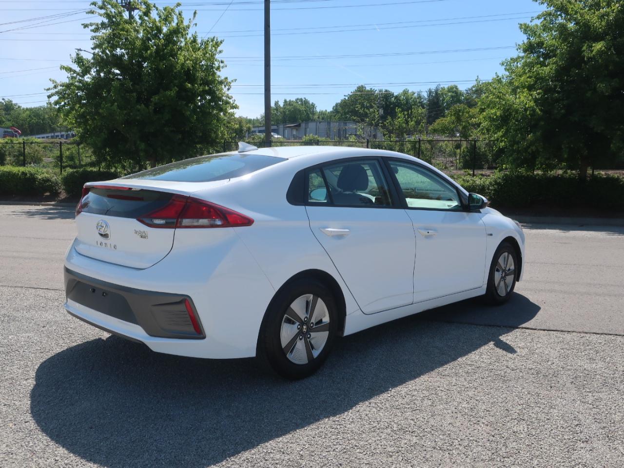 Hyundai Ioniq Hybrid Blue 2020