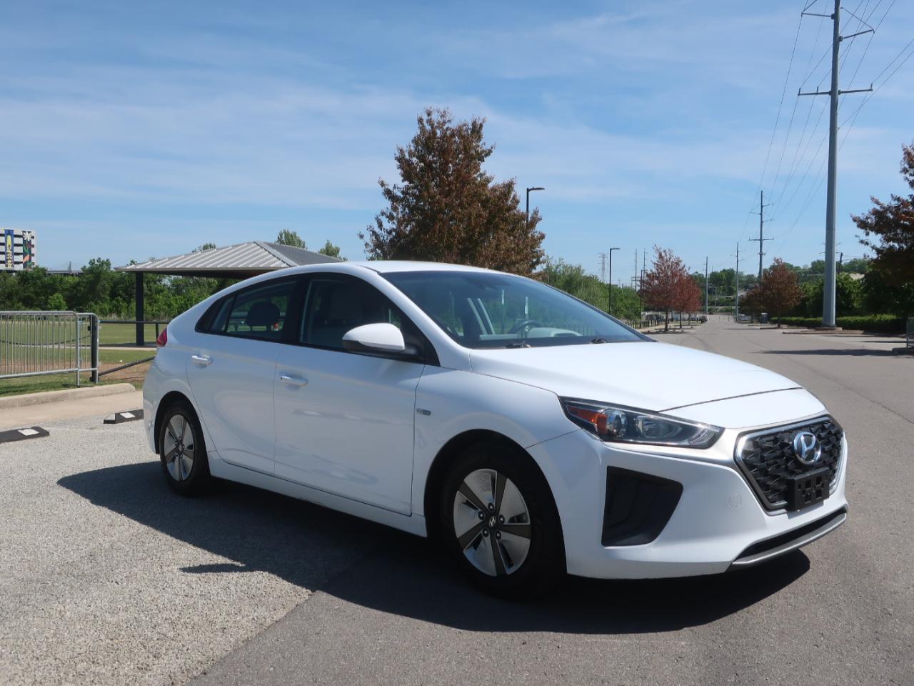 Hyundai Ioniq Hybrid Blue 2020