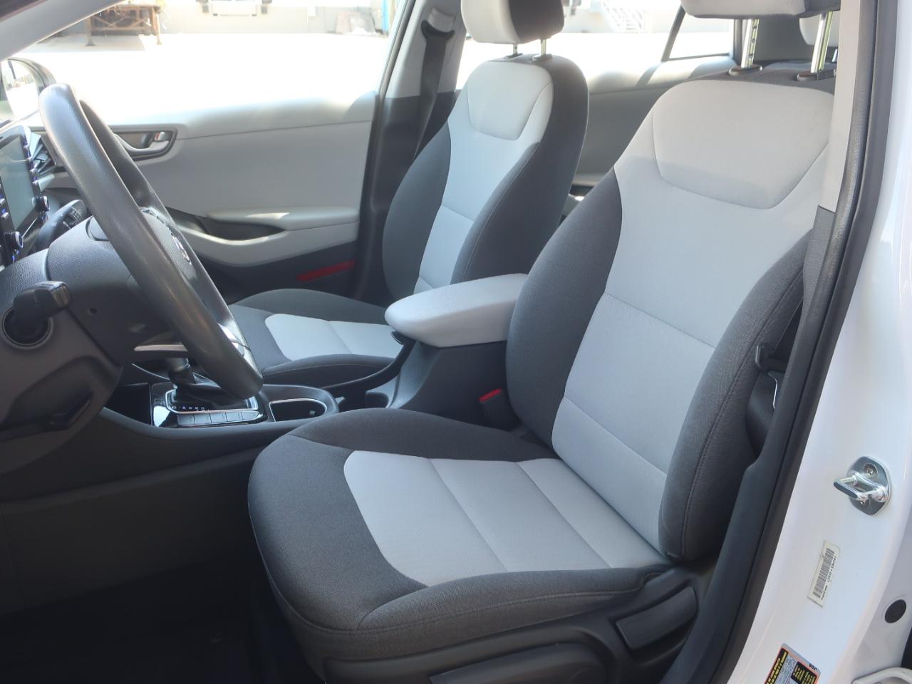 Hyundai Ioniq Hybrid Blue 2020