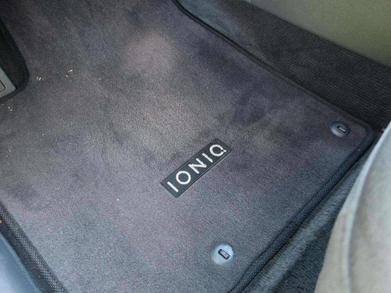 Hyundai Ioniq Hybrid Blue 2020