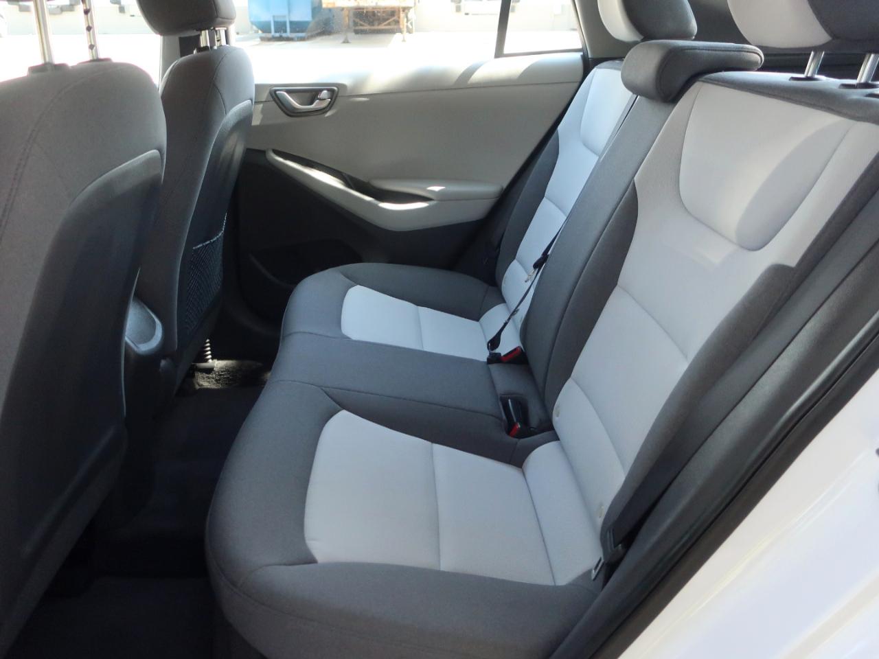 Hyundai Ioniq Hybrid Blue 2020