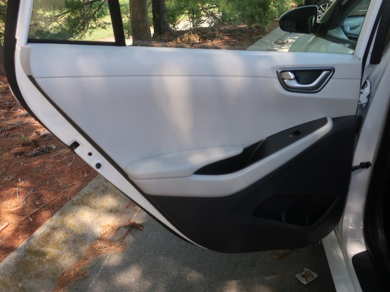 Hyundai Ioniq Hybrid Blue 2020