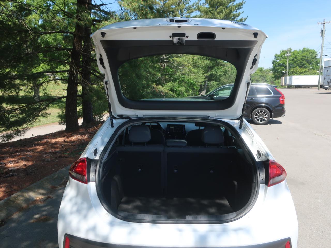 Hyundai Ioniq Hybrid Blue 2020