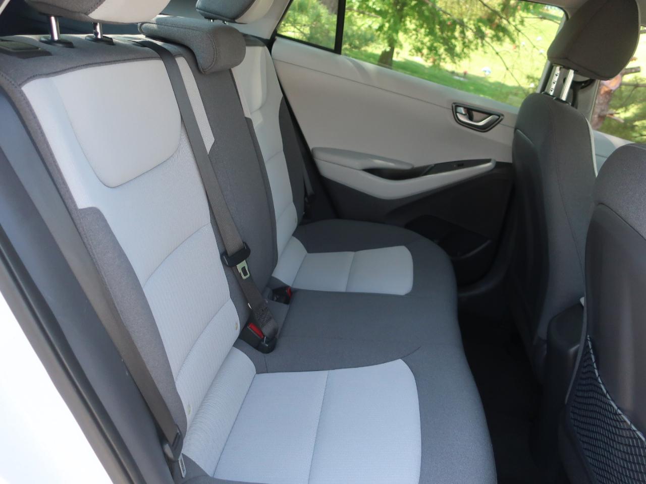 Hyundai Ioniq Hybrid Blue 2020