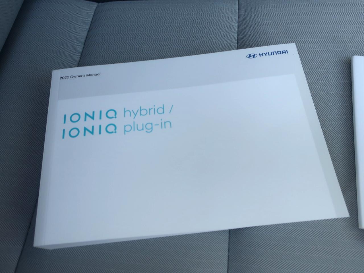 Hyundai Ioniq Hybrid Blue 2020