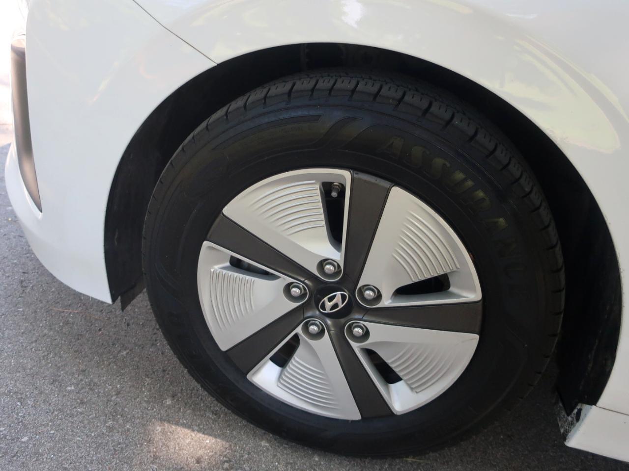 Hyundai Ioniq Hybrid Blue 2020