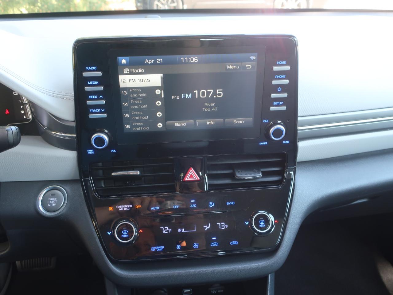 Hyundai Ioniq Hybrid Blue 2020