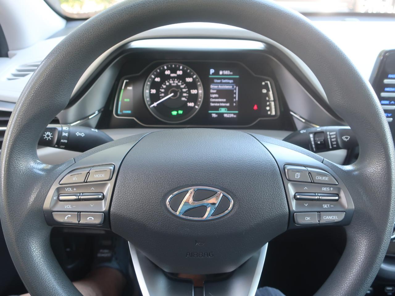 Hyundai Ioniq Hybrid Blue 2020