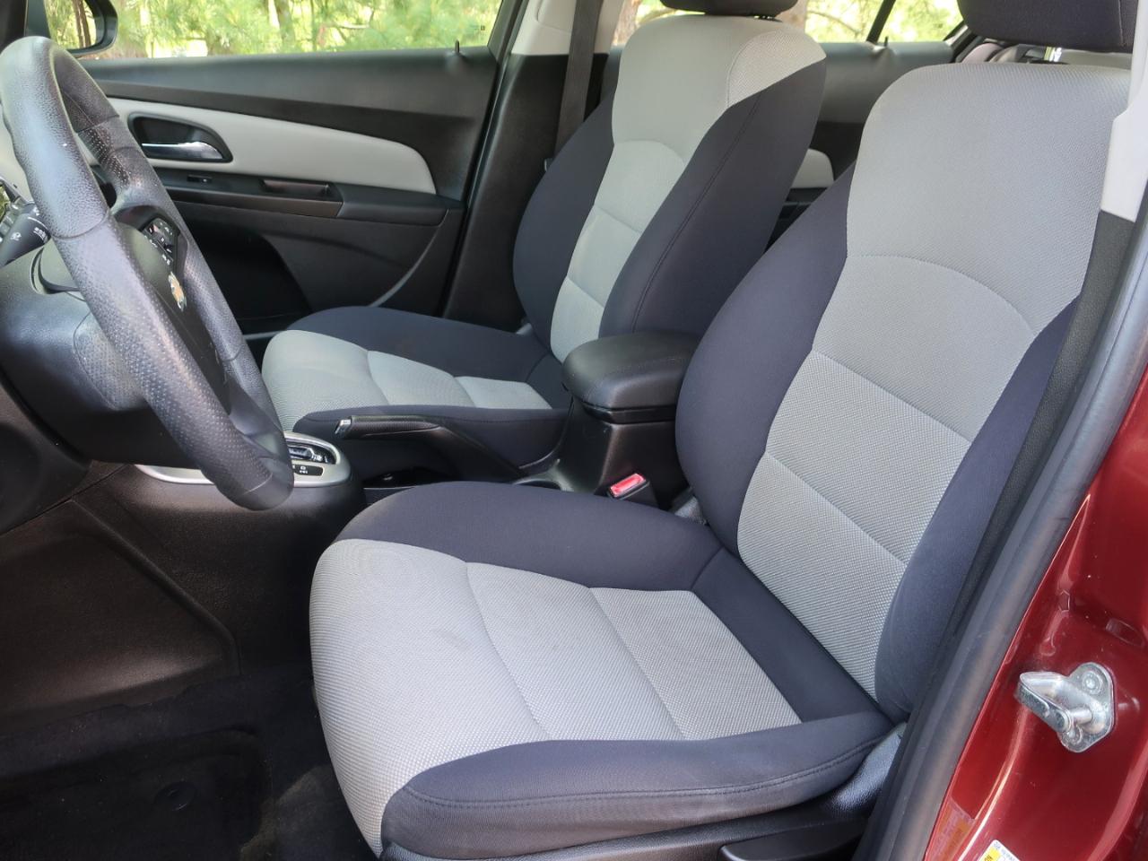 Chevrolet Cruze LS Auto 2013