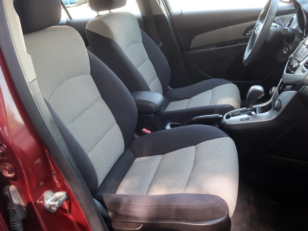 Chevrolet Cruze LS Auto 2013