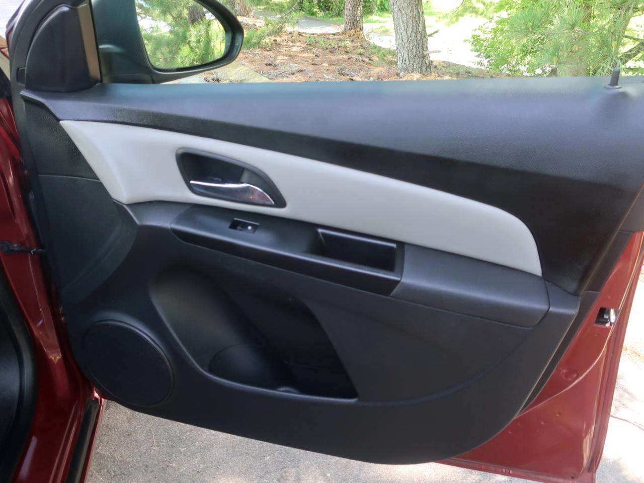 Chevrolet Cruze LS Auto 2013