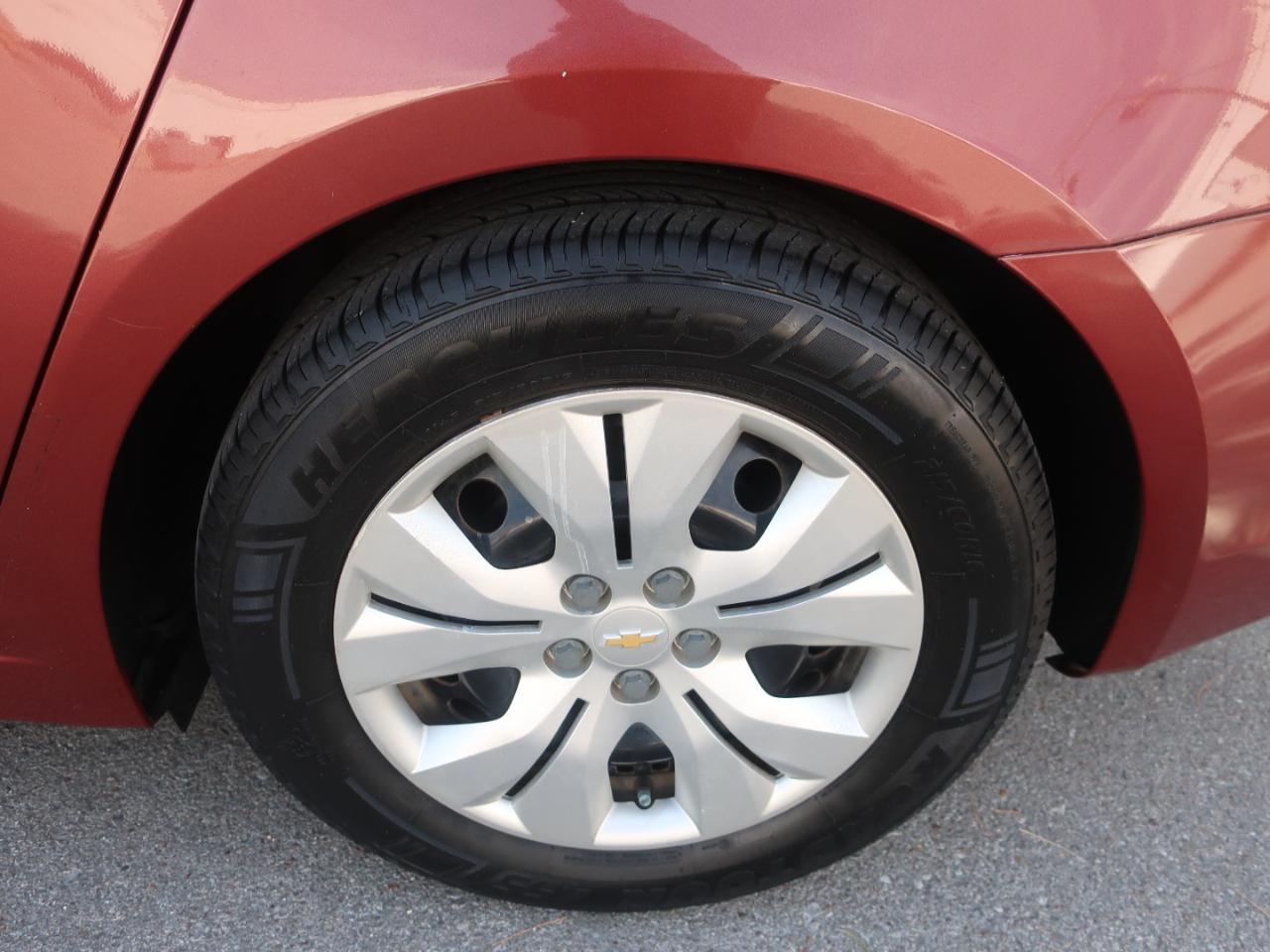 Chevrolet Cruze LS Auto 2013