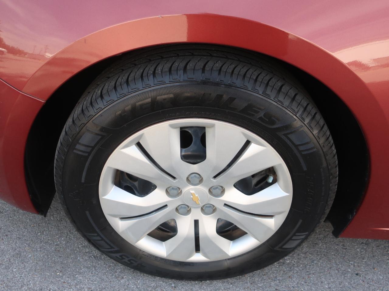 Chevrolet Cruze LS Auto 2013