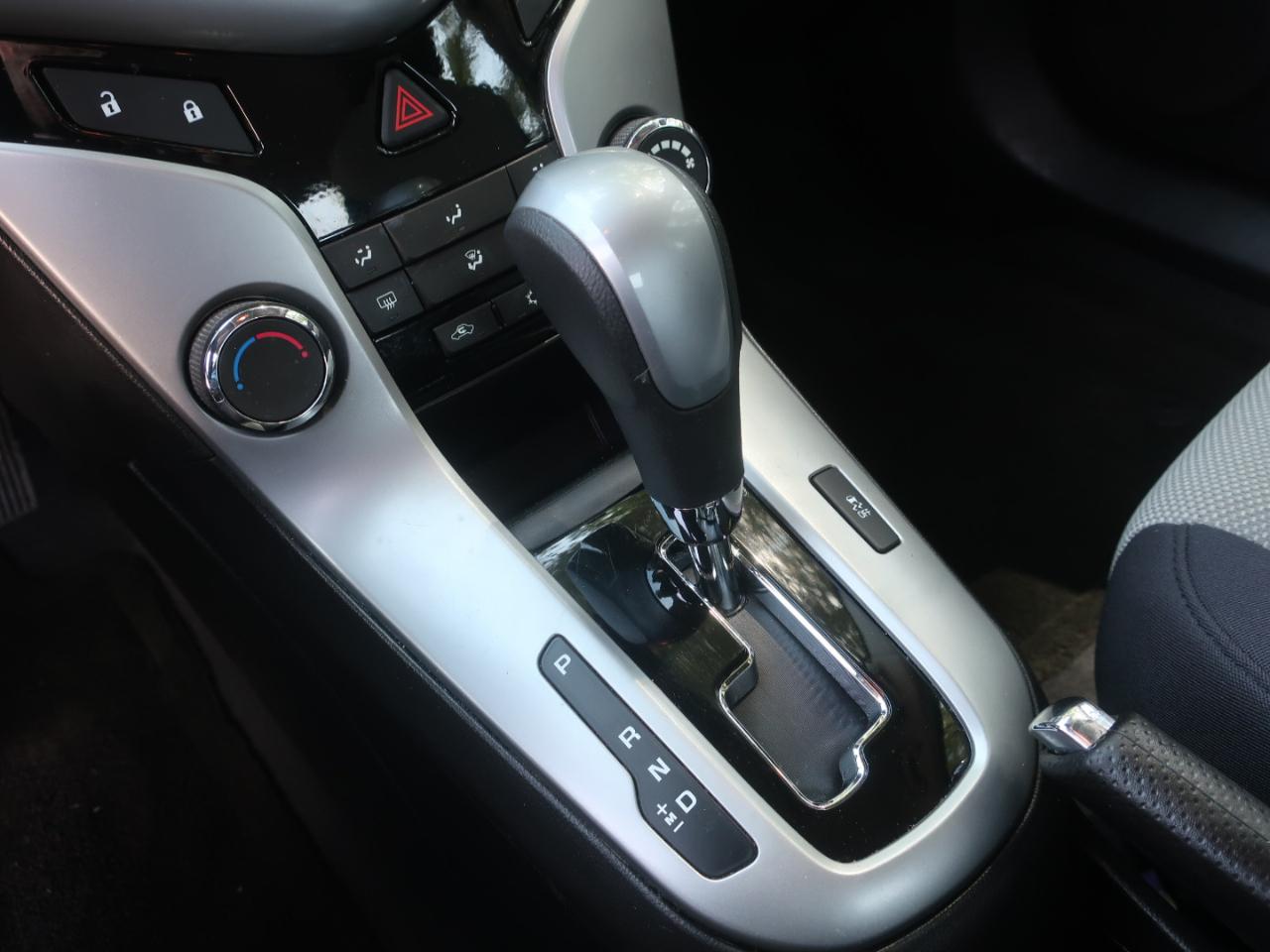 Chevrolet Cruze LS Auto 2013