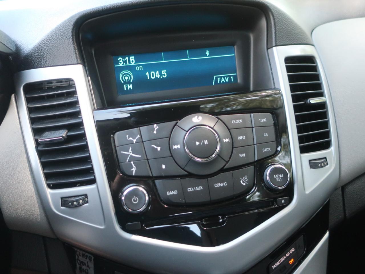 Chevrolet Cruze LS Auto 2013